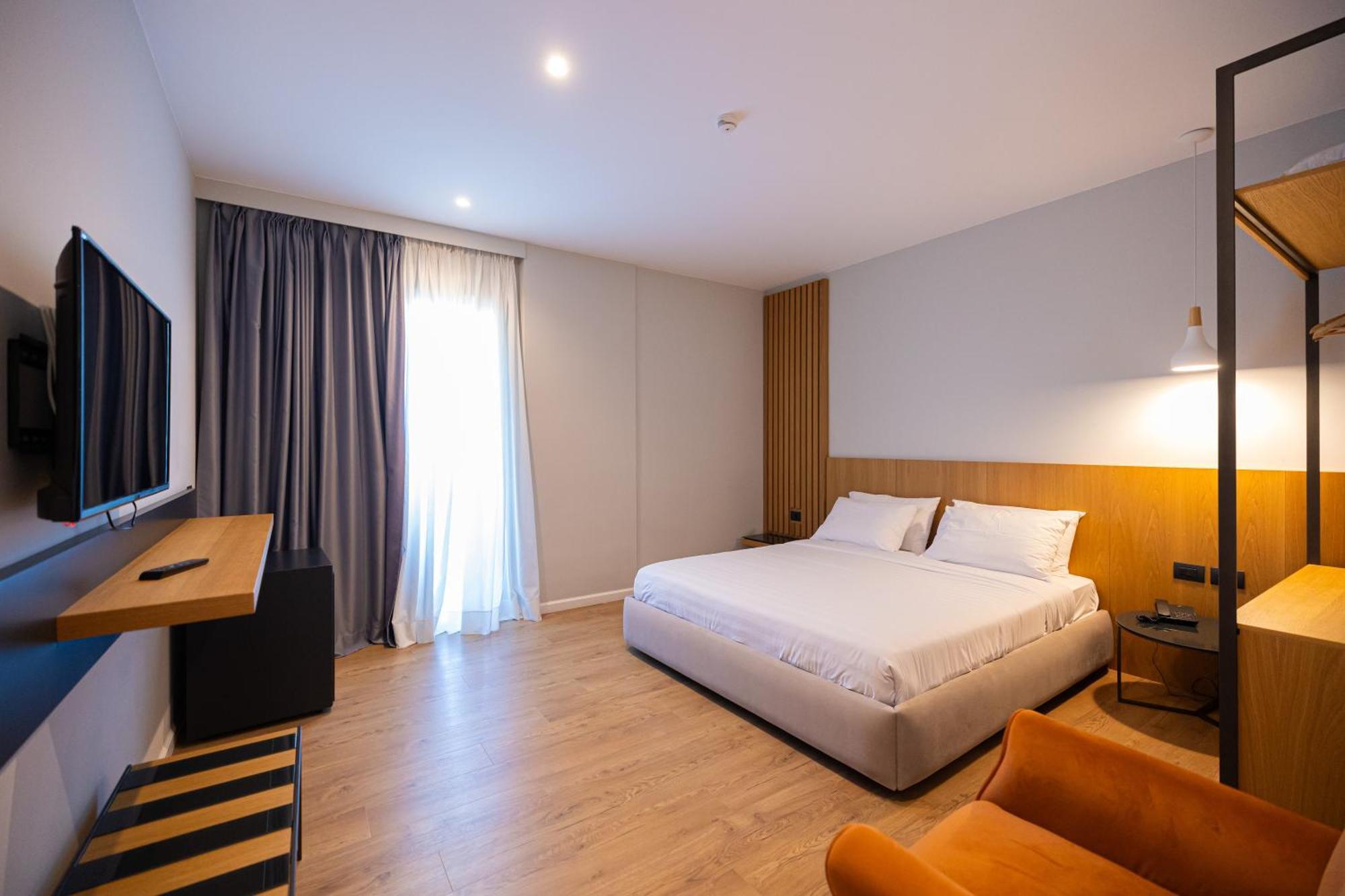 Vlorë Duka Hotel מראה חיצוני תמונה