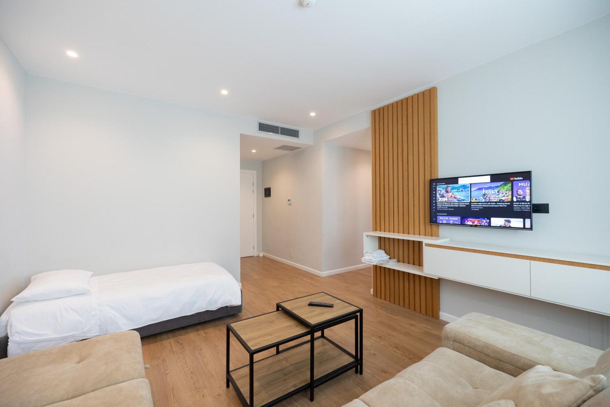 Vlorë Duka Hotel מראה חיצוני תמונה