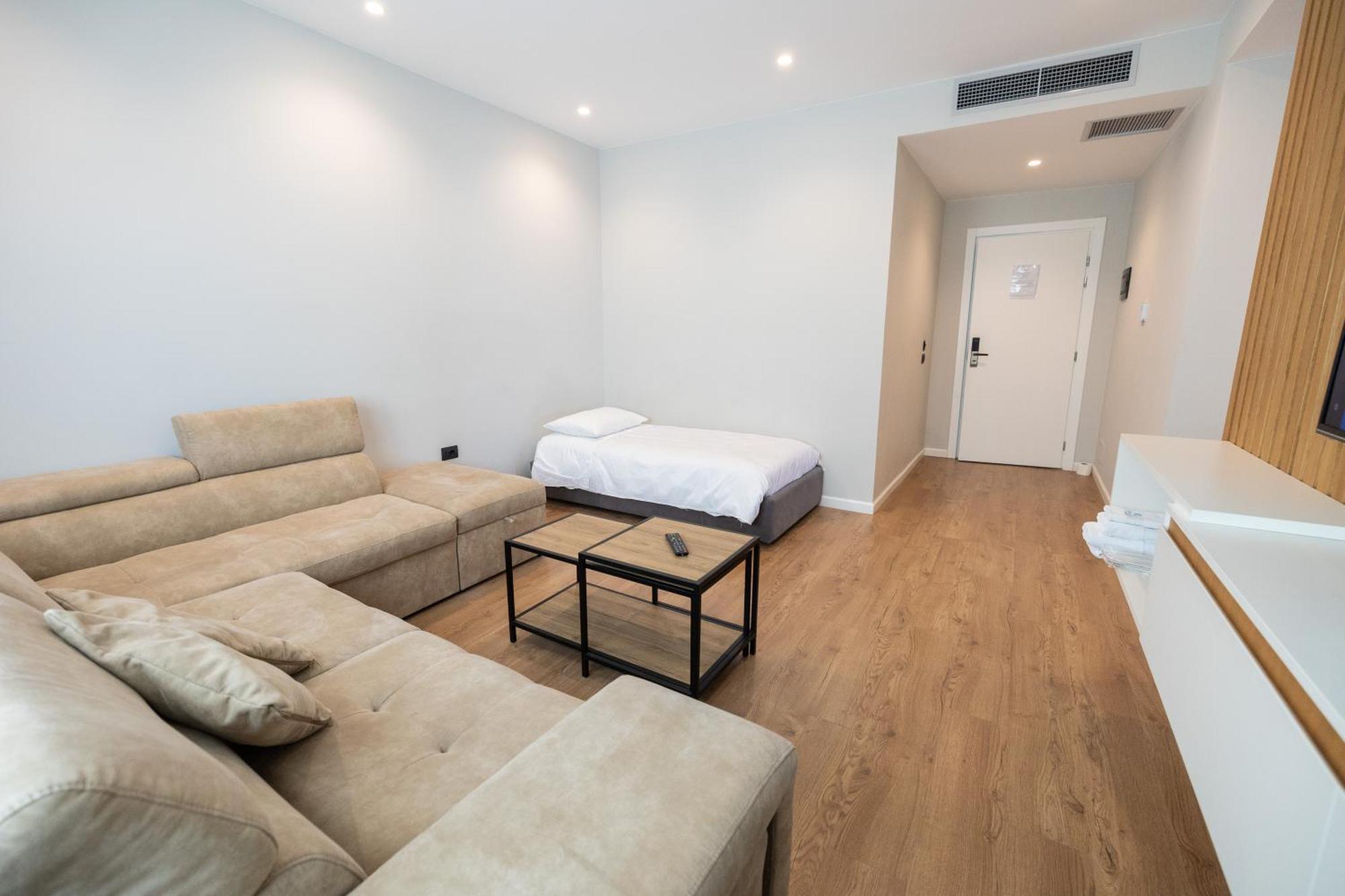 Vlorë Duka Hotel מראה חיצוני תמונה