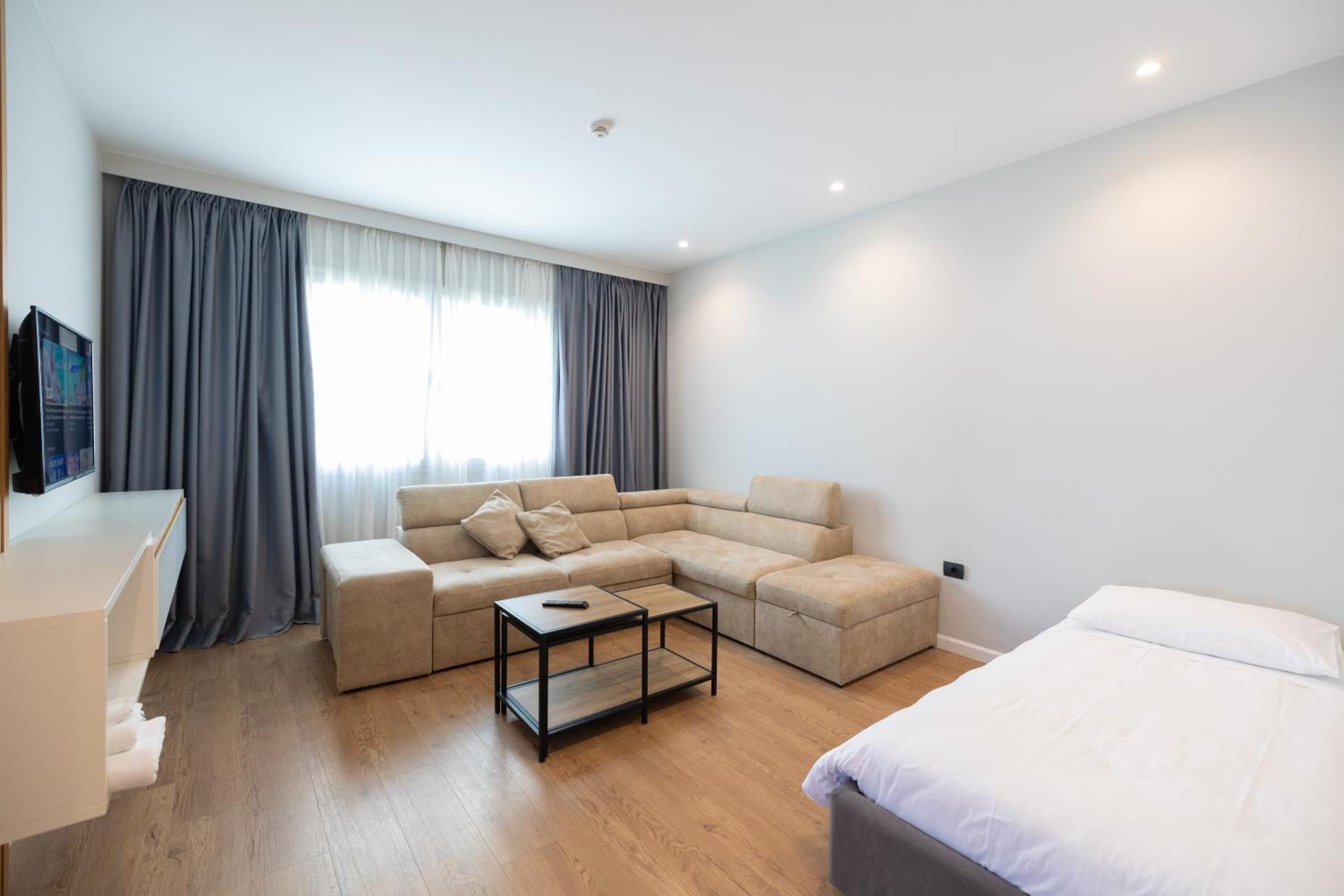 Vlorë Duka Hotel מראה חיצוני תמונה