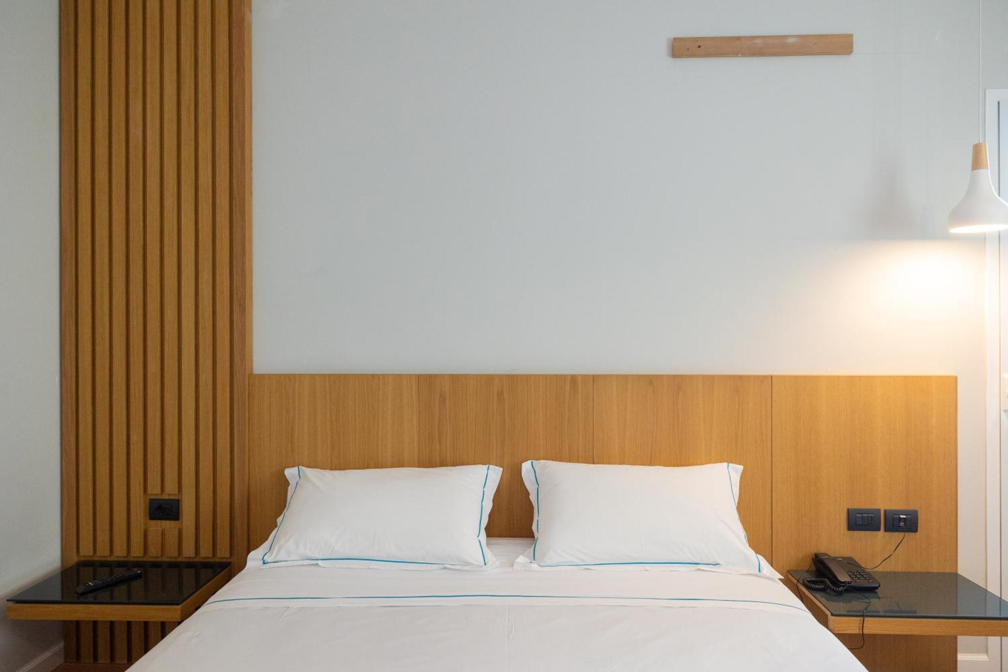 Vlorë Duka Hotel מראה חיצוני תמונה