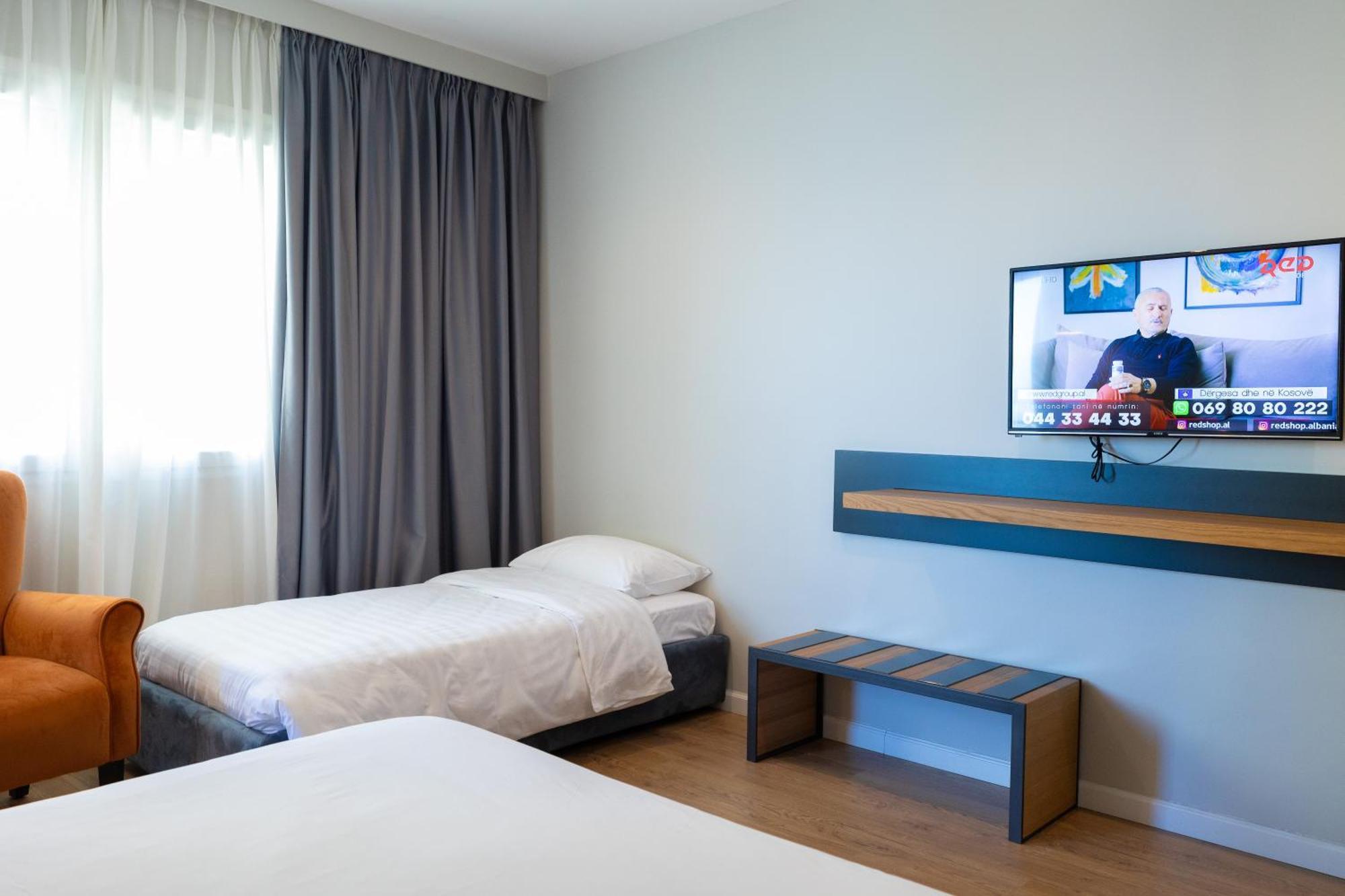 Vlorë Duka Hotel מראה חיצוני תמונה