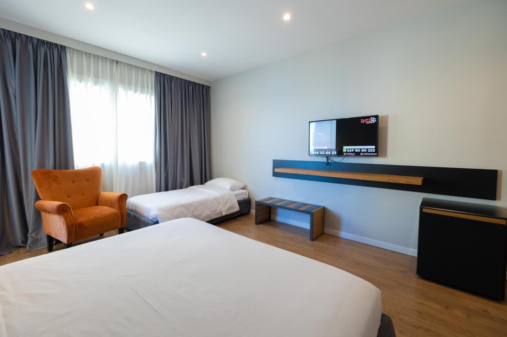 Vlorë Duka Hotel מראה חיצוני תמונה