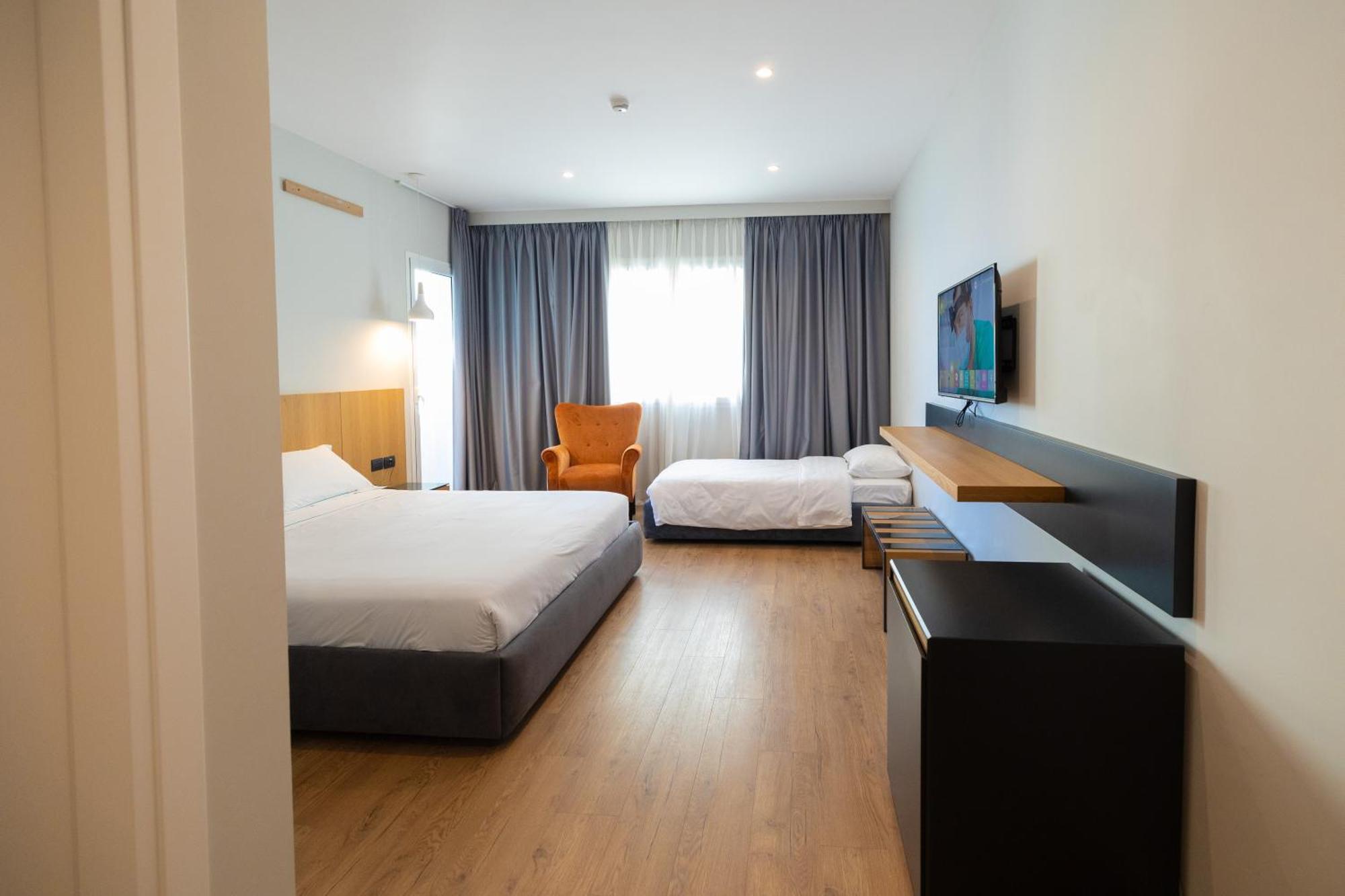 Vlorë Duka Hotel מראה חיצוני תמונה