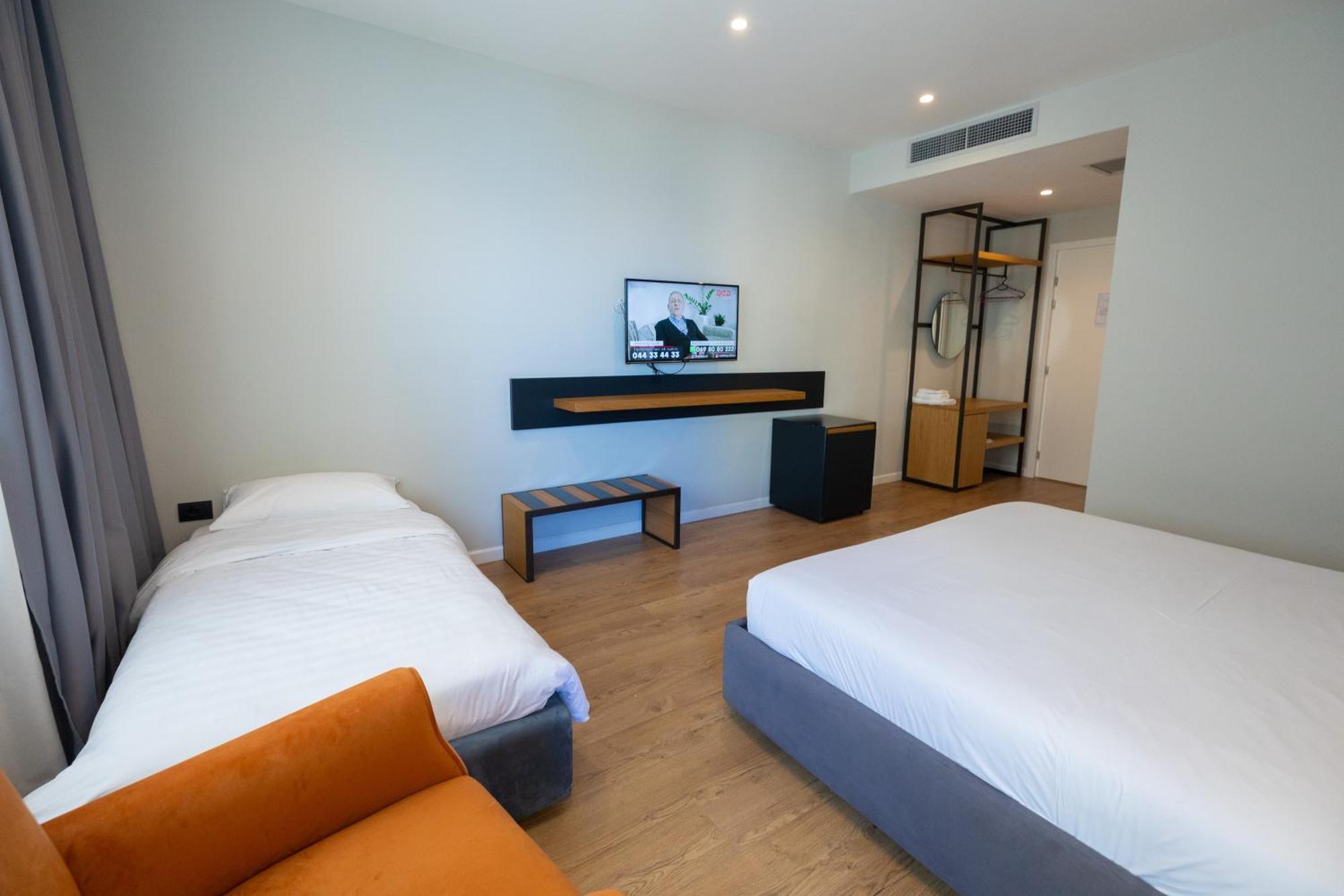 Vlorë Duka Hotel מראה חיצוני תמונה