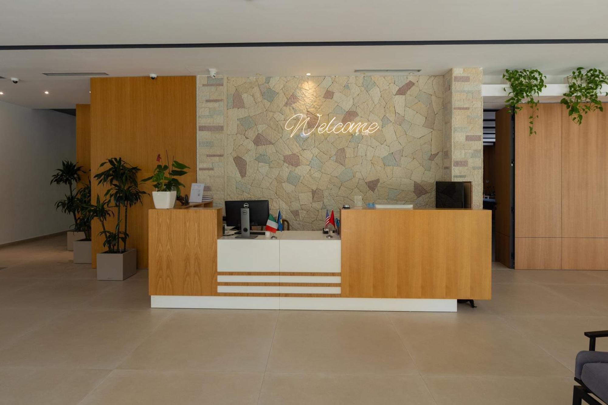 Vlorë Duka Hotel מראה חיצוני תמונה